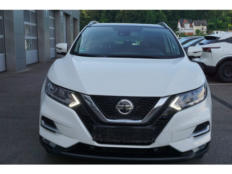 Nissan Qashqai 1.3DIG-T  Zama | 18' | PANO | KAMERA | NAVI