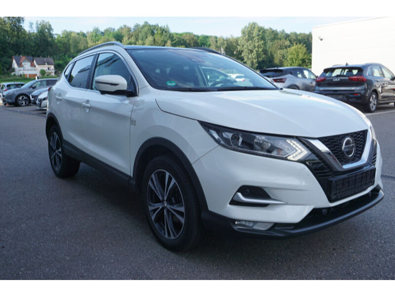 Nissan Qashqai 1.3DIG-T  Zama | 18' | PANO | KAMERA | NAVI