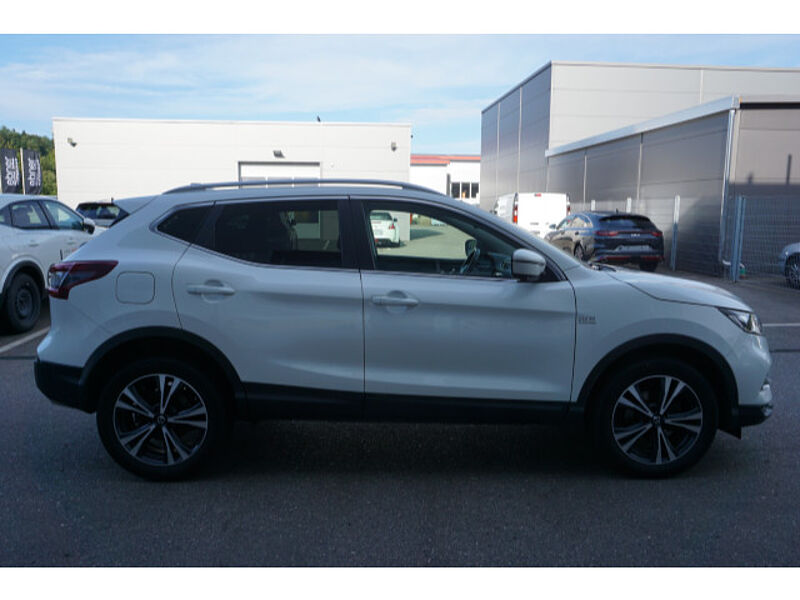 Nissan Qashqai 1.3DIG-T  Zama | 18' | PANO | KAMERA | NAVI