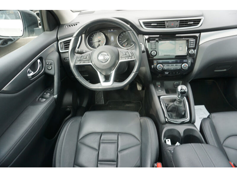 Nissan Qashqai 1.3DIG-T Akari | 360° Kamera | DAB | Navi | Tempomat