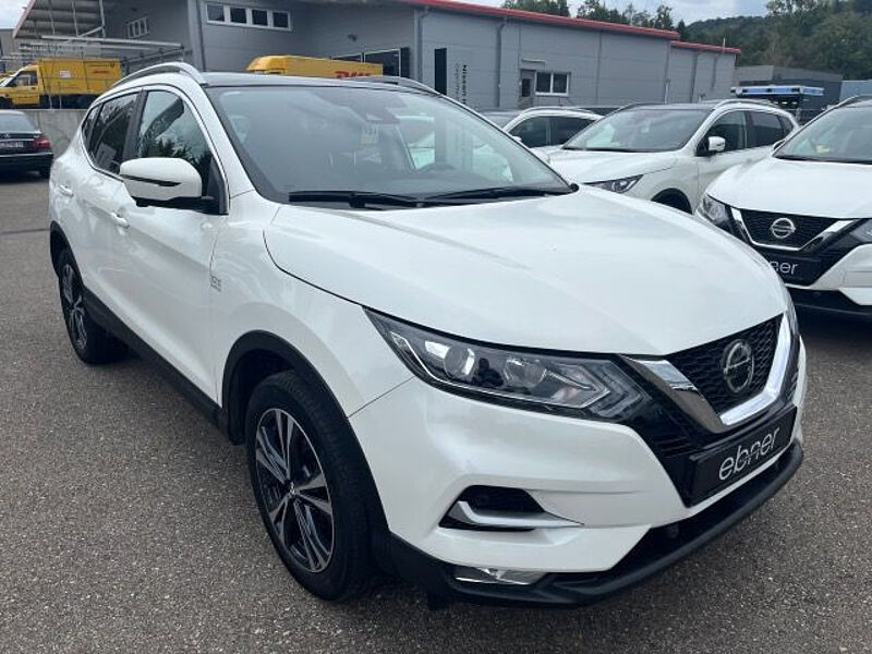 Nissan Qashqai 1.3DIG-T 140PS MT Zama | 4x Kamera | Navi | Sitzheiz.