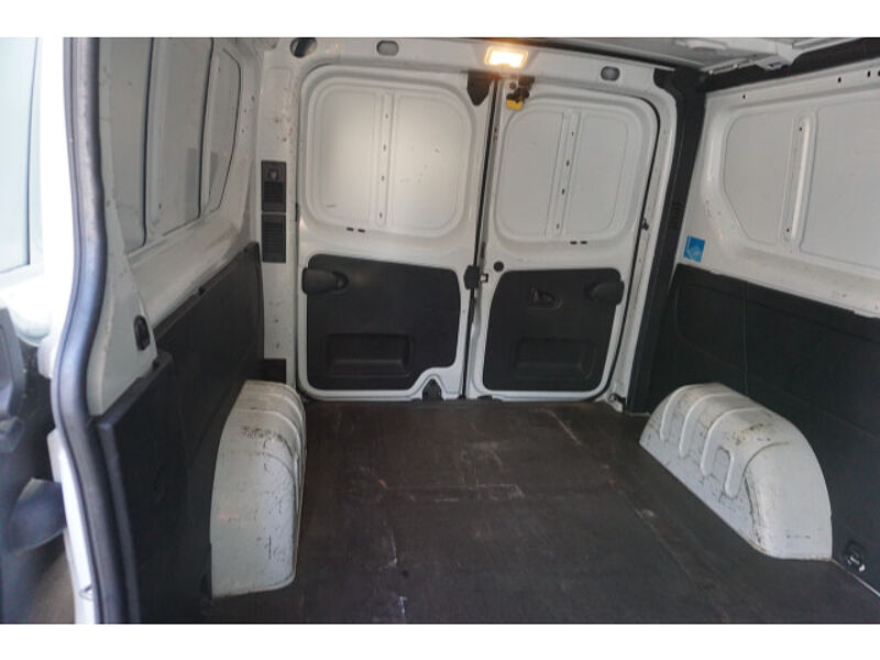 Nissan NV300 2,9t dCi 145 DPF L2H1 COMFORT Klima