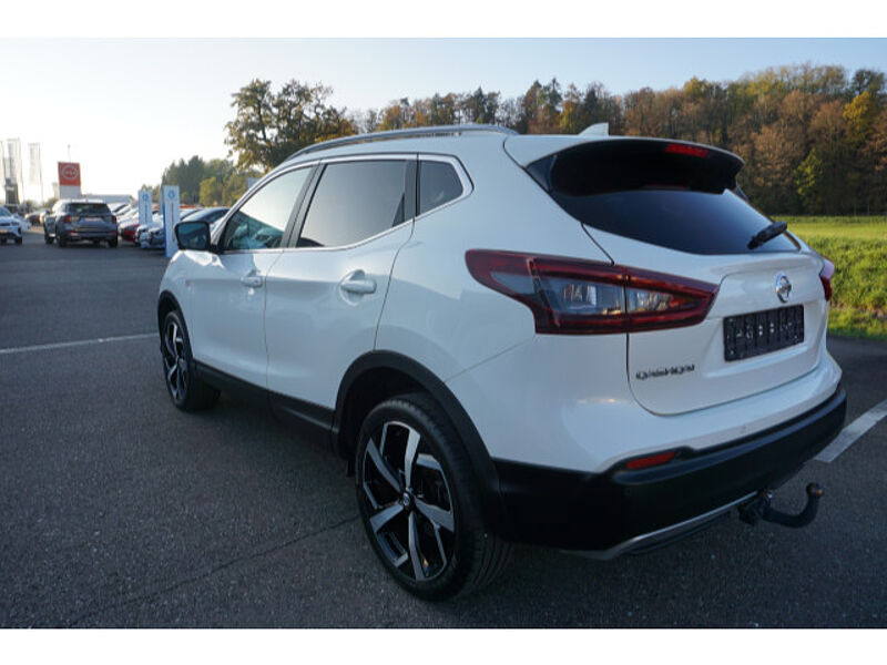 Nissan Qashqai 1.7 dCi Tekna 4x2 | AHK 13 pol abnehmbar | 360° Kamera | LED | Sitzheizung