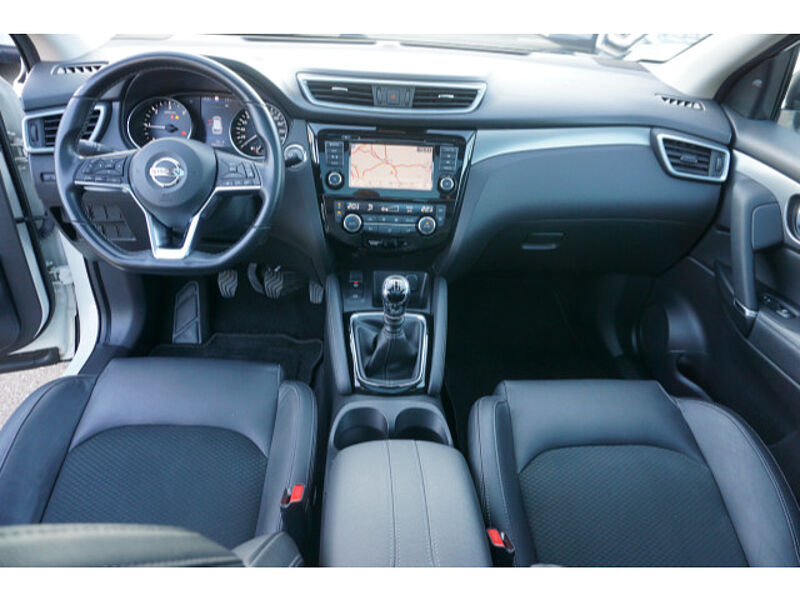 Nissan Qashqai 1.7 dCi Tekna 4x2 | AHK 13 pol abnehmbar | 360° Kamera | LED | Sitzheizung