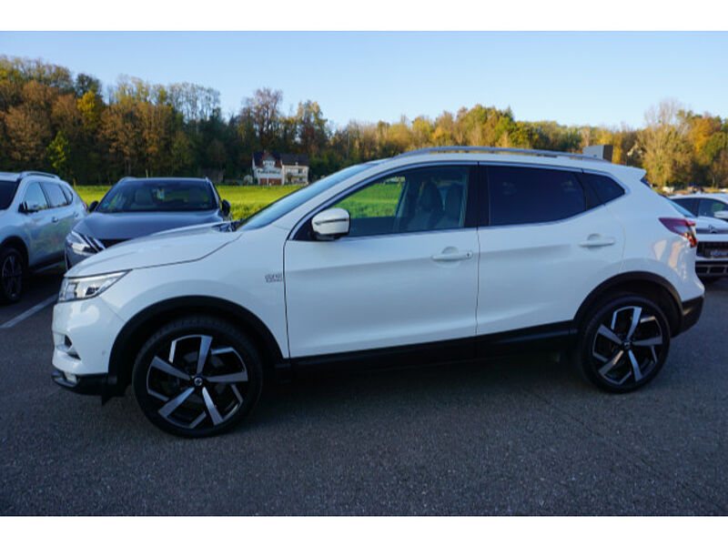 Nissan Qashqai 1.7 dCi Tekna 4x2 | AHK 13 pol abnehmbar | 360° Kamera | LED | Sitzheizung