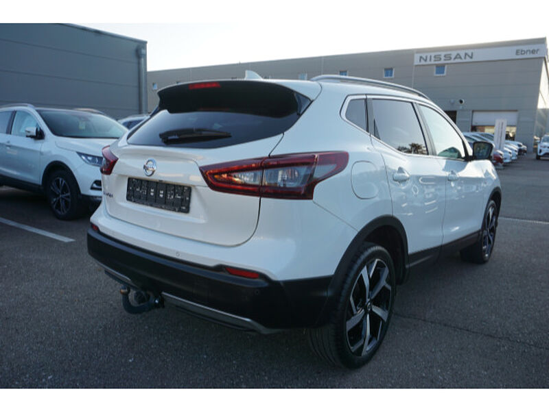 Nissan Qashqai 1.7 dCi Tekna 4x2 | AHK 13 pol abnehmbar | 360° Kamera | LED | Sitzheizung