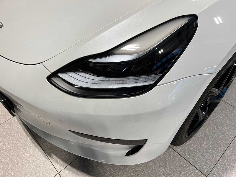 Tesla Model 3 RWD 325PS | Winterräder auf Rial-Felge |1.Hand