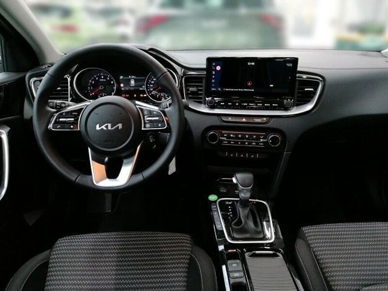 Kia cee'd 1.5 T-GDI  DCT7 VISON KOMF+ NAV | KAMERA