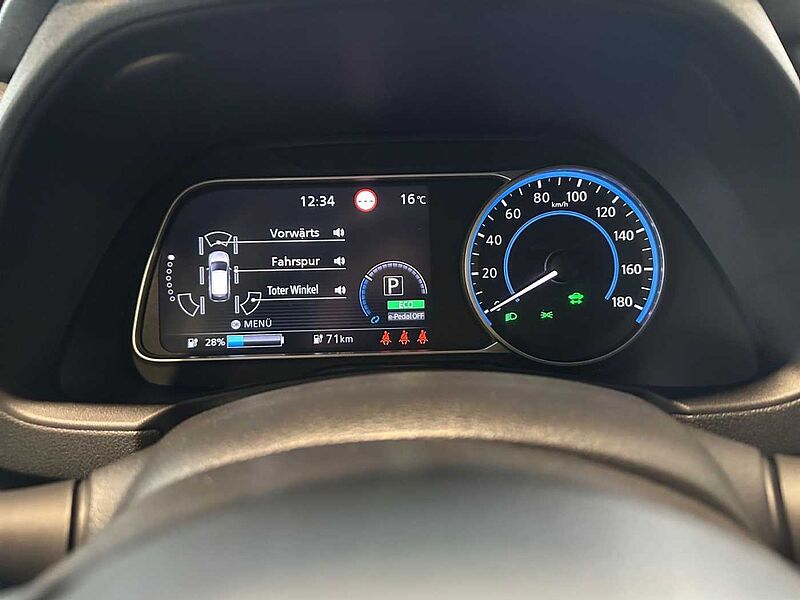 Nissan Leaf ZE1 | Klima | Regensensor | Bluetooth